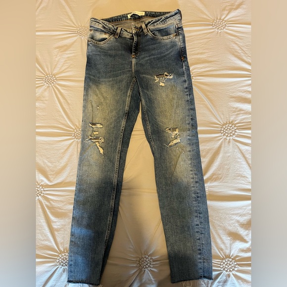 Zara jeans - Picture 2 of 2